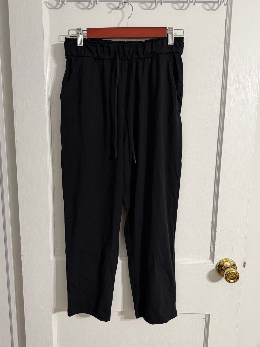 Lululemon Cropped Pants